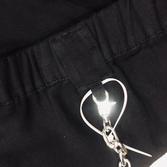 🎉HP🔥HOT TOPIC🔥Black Denim Chain Jogger Pants🔥Measurements in Pics🔥 - Picture 14 of 15